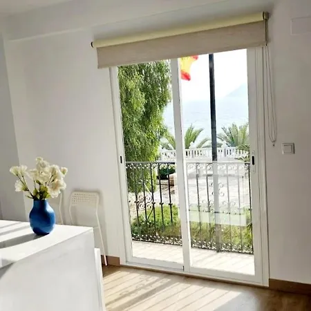 La Caseta Blava 1 *